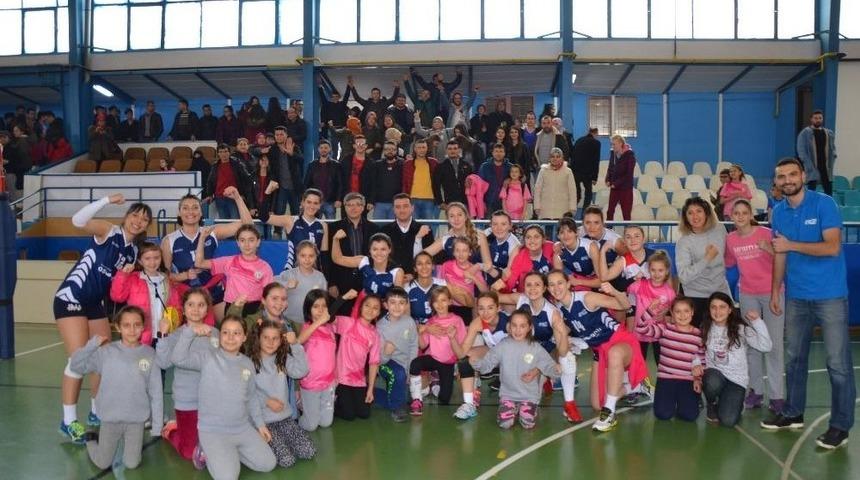 Boz&uuml;y&uuml;k Belediye İdman Yurdu Spor, İstanbul Bbsk&rsquo;yı 3-0 Mağlup Etti