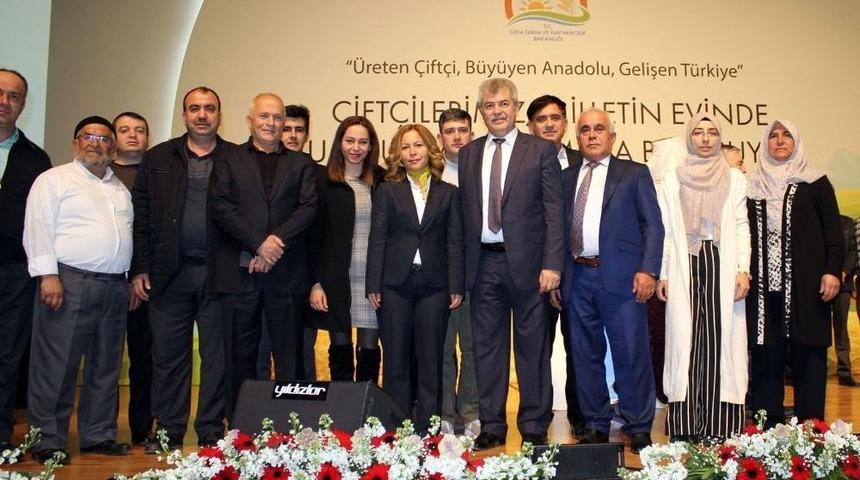 Ispartalı &Ccedil;ift&ccedil;iler Beştepe&rsquo;deki &Ccedil;ift&ccedil;iler Buluşmasına Katıldı