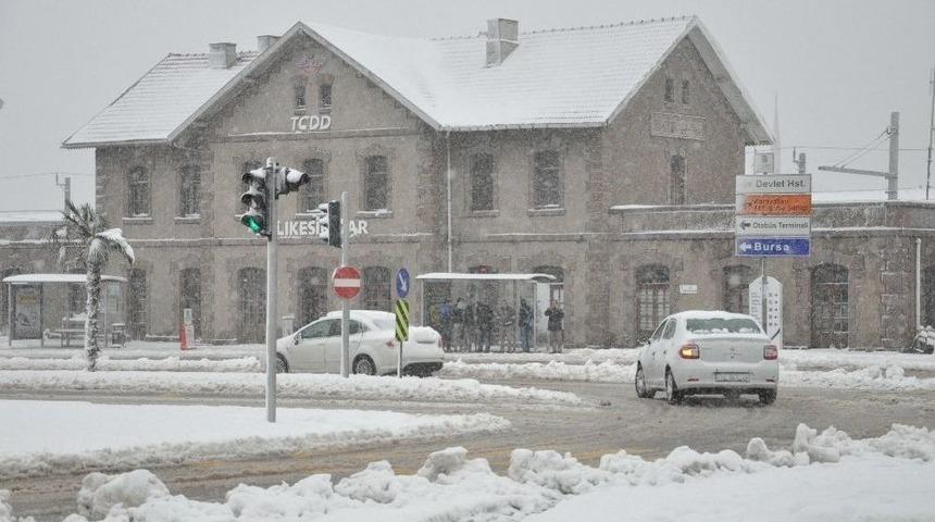 Yarın Kış, Arkası Bahar