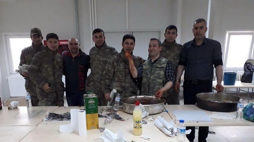 Sınırın Sıfır Noktasında Mehmetçiğe Çiğköfte