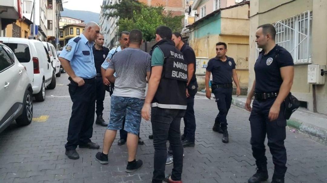 İ&ccedil; &Ccedil;amaşırının İ&ccedil;inden Uyuşturucu &Ccedil;ıktı