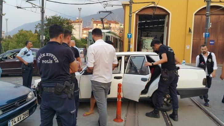 İç Çamaşırının İçinden Uyuşturucu Çıktı G1