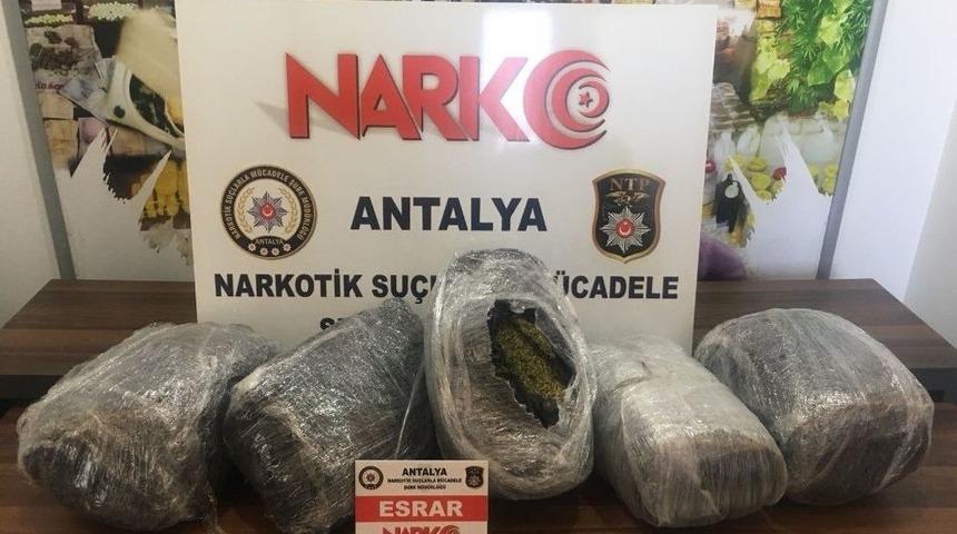 Antalya&rsquo;da Uyuşturucu Operasyonu: 3 Kişi Tutuklandı