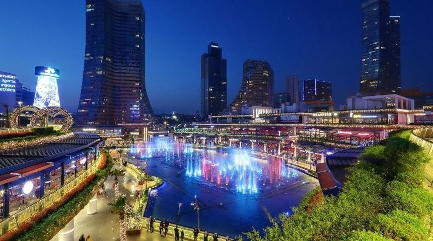 Ataşehir&rsquo;de A&ccedil;ıkhava Sinema Keyfi