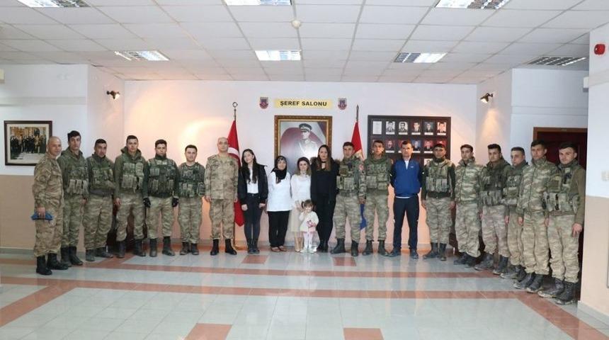 Şehit Ailesinden Komando Taburuna Ziyaret