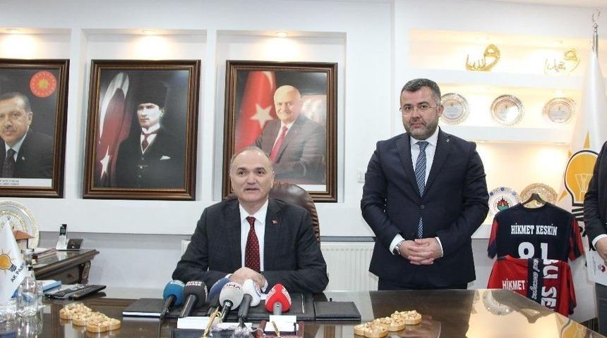 Bakan &Ouml;zl&uuml;: "sınırlarımızın Dibinde Bir Garnizon Devleti Kurulmasına İzin Vermeyeceğiz"