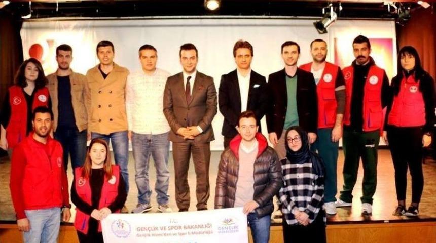 Aydınlı Gen&ccedil;ler &ldquo;bi Dolu Medya&rdquo; Programı İle Buluştu