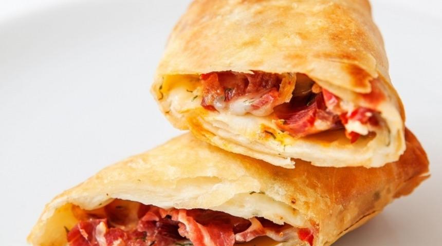 Nefis Ara Sıcak: Paçanga Böreği