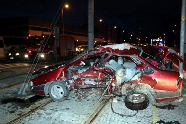 Kayseri&rsquo;de 2 Otomobil &Ccedil;arpıştı: 1 &Ouml;l&uuml;, 3 Yaralı 2