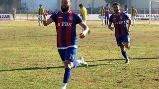 Salihli Belediyespor Gol Kralını Renklerine Bağladı