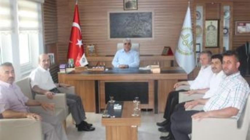 Din G&ouml;revlileri Derneği&rsquo;nden M&uuml;ft&uuml; Akkuş&rsquo;a Ziyaret