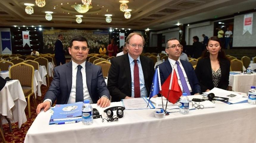 T&uuml;t&uuml;nc&uuml;: &ldquo;tecr&uuml;be Paylaşımı Başarıyı Getirir&rdquo;