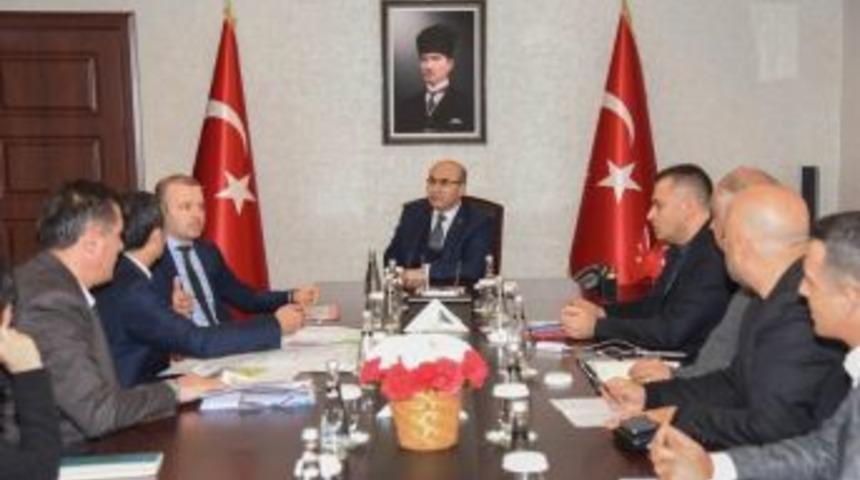 Vali Demirtaş: "tekstil Sekt&ouml;r&uuml;n&uuml; &Ccedil;ağdaş Mekana Kavuşturacağız"