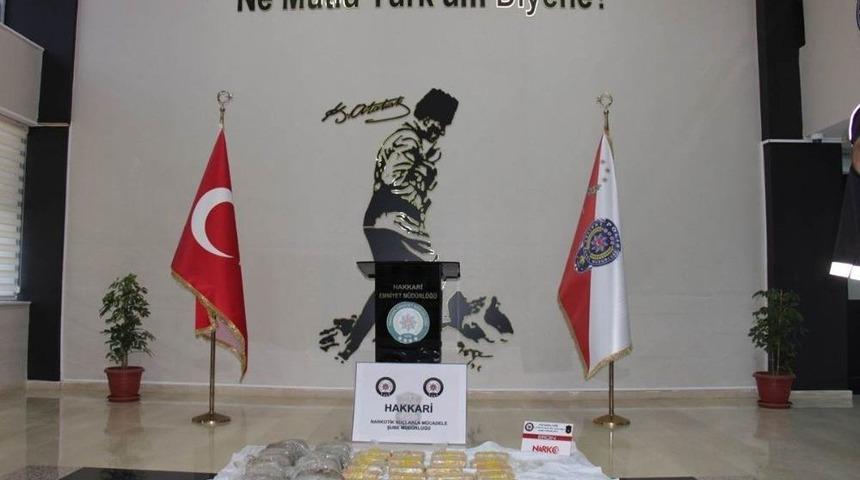 Y&uuml;ksekova&rsquo;da 25 Kilo Eroin Ele Ge&ccedil;irildi