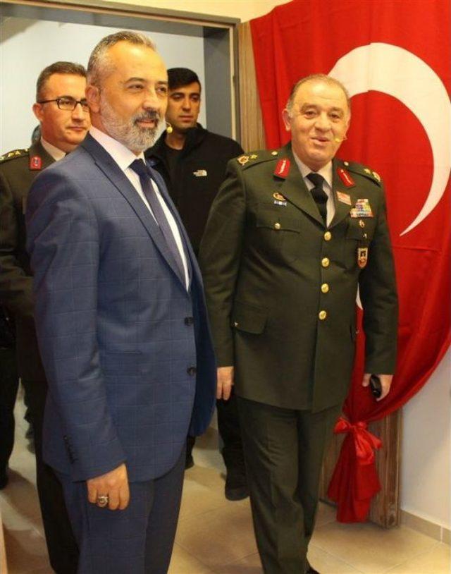 Çocukların ‘rol Modeli’ Tuğgeneral Ahmet Hacıoğlu Oldu