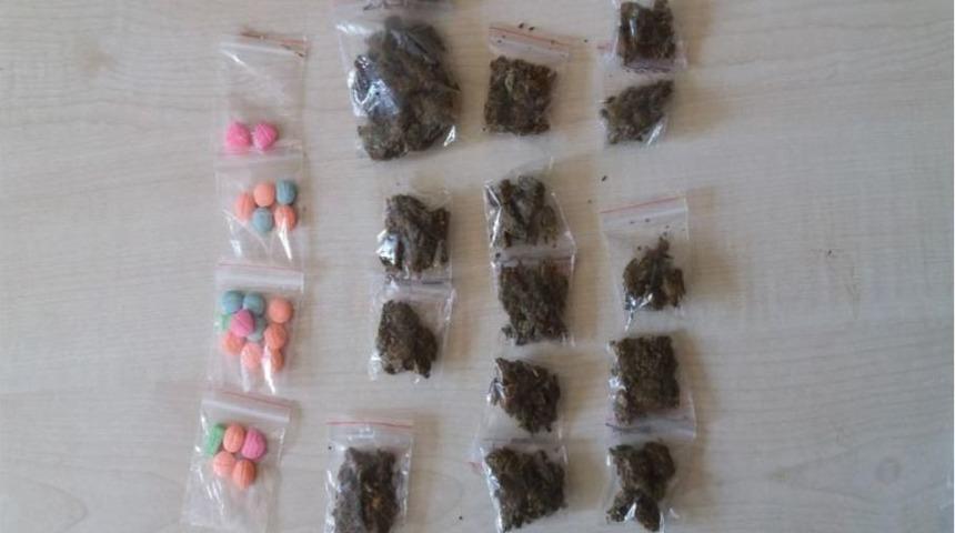 Zehir Tacirlerine Su&ccedil;&uuml;st&uuml;: 24 G&ouml;zaltı