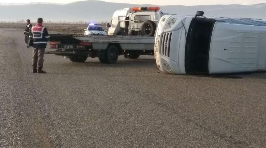 Denizli&rsquo;de &Ouml;ğrenci Servisi Devrildi: 6 Yaralı