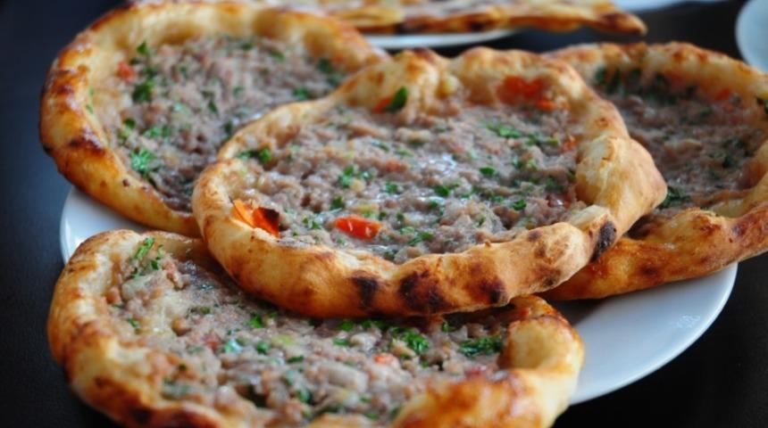 Açık Kıymalı Börek