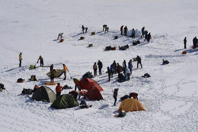 Öğrencilerden Uludağ Zirveye Tırmanış 1