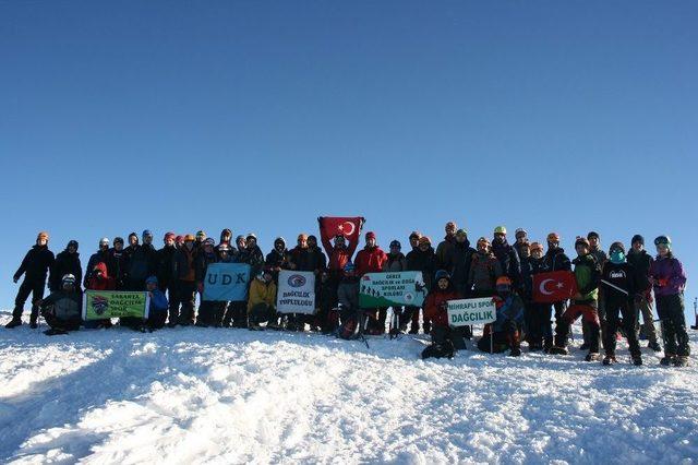 Öğrencilerden Uludağ Zirveye Tırmanış 2
