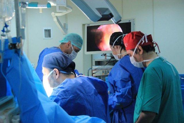 Doğu Anadolu’da İlk: Endoskopik Damar Çıkarma Yöntemi Yapıldı