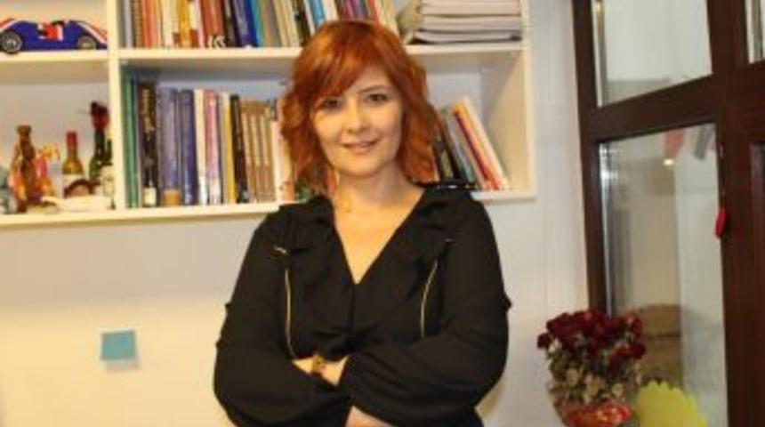 Üniversite Öğrencilerinden ‘çocuk İstismarı’ Kitapçığı