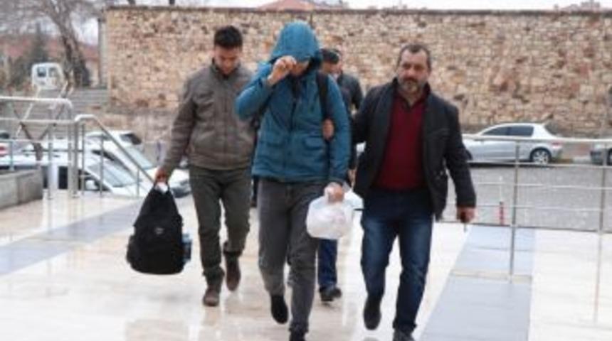 Nevşehir&rsquo;de 8 Asker, 2 Polis Fet&ouml;&rsquo;den Adliyeye Sevk Edildi