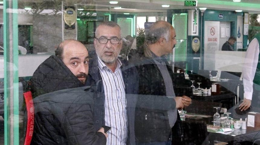 Yemek Masasındaki Ev Pazarlığı İranlı Turiste Pahalıya Mal Oldu