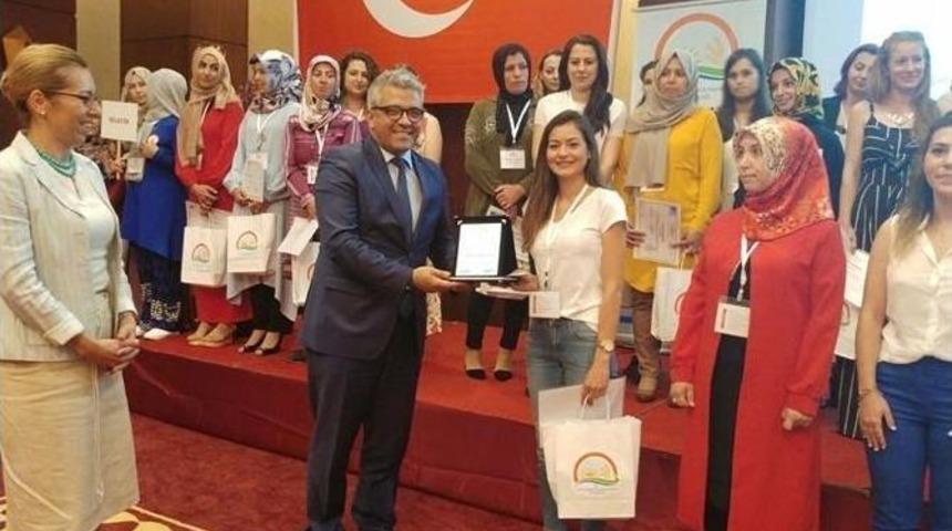 Kadın Girişimciler &Ouml;d&uuml;llerini Aldılar