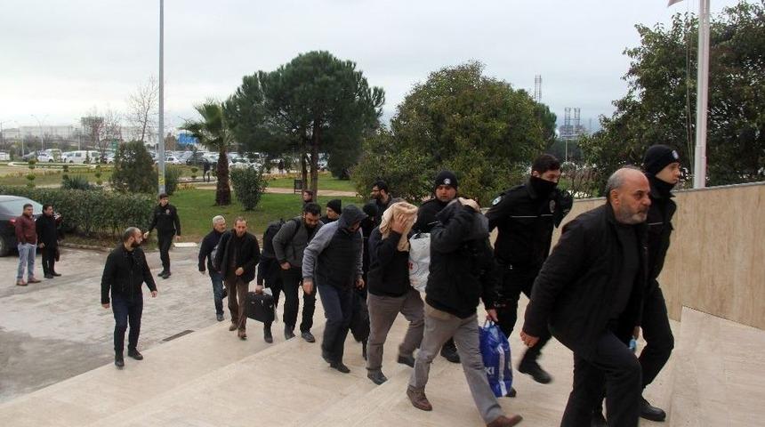 Devleti 600 Milyon Tl Zarara Uğratan Ka&ccedil;ak Akaryakıt &Ccedil;etesi &Uuml;yesi 40 Kişi Adliyeye Sevk Edildi