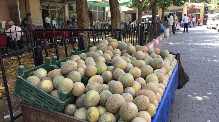 Siirt Yerli Kavunu Piyasaya &Ccedil;ıktı