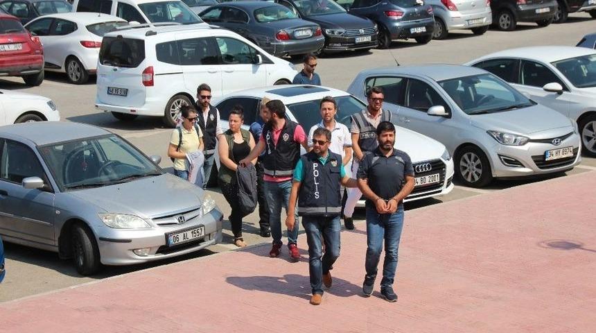 Bodrum’da Meslekten İhraç Edilen 5 Polis Gözaltına Alınarak Adliyeye Sevk Edildi