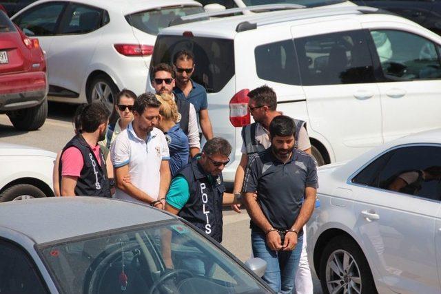 Bodrum’da Meslekten İhraç Edilen 5 Polis Gözaltına Alınarak Adliyeye Sevk Edildi