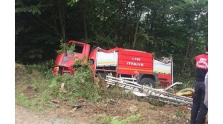 Yangına Giden İtfaiye Aracı Kaza Yaptı: 3 Yaralı