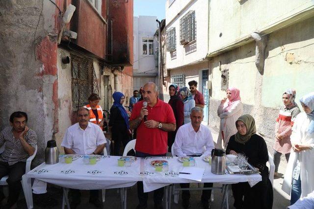 Başkan Kara Mahalle Sakinleriyle Toplantıları Devam Ediyor