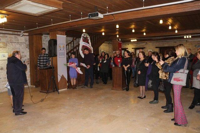 ’esintiler’ Resim Sergisi Kuşadası’nda Açıldı 1