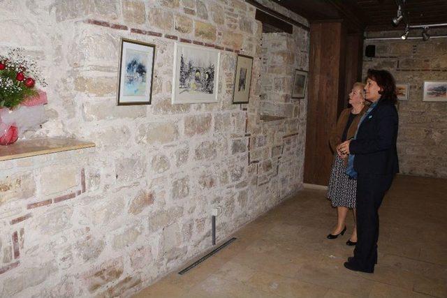 ’esintiler’ Resim Sergisi Kuşadası’nda Açıldı 2