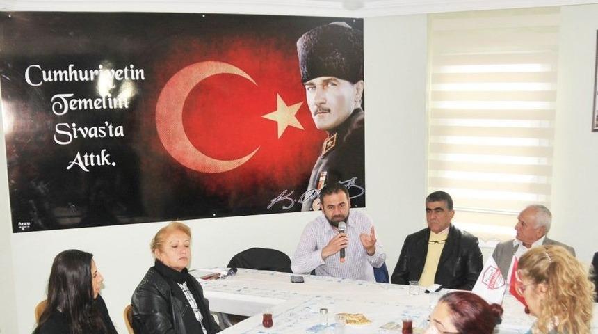 Dr. Konuk&ccedil;u: "sol Kol Uyuşması Abartılıyor"