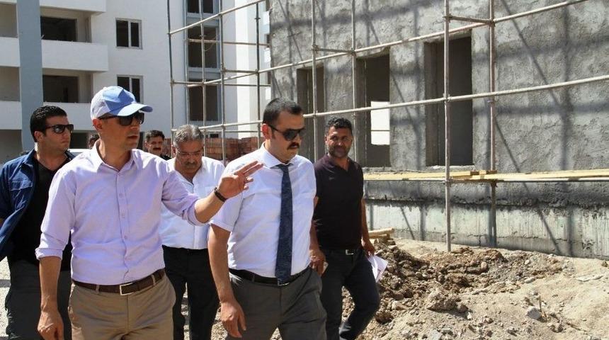 Başkan Y&uuml;ksel Yapımı Devam Eden Tesisleri İnceledi