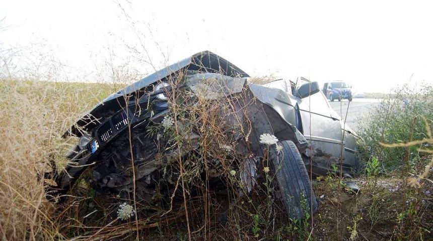 Su Kanalına &Ccedil;arpan Otomobil Hurdaya D&ouml;nd&uuml;