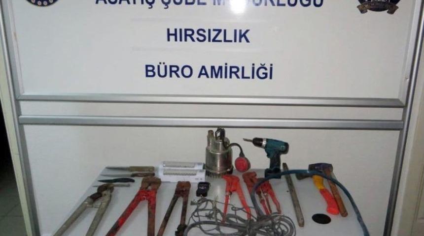 &ldquo;maskeli Beşler&rdquo; Lakaplı Soyguncular &Ouml;nce G&uuml;venlik Kamerasına, Sonra Polise Yakalandı