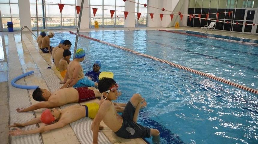 Sıcak Havada Yüzme Kursuna Yoğun İlgi