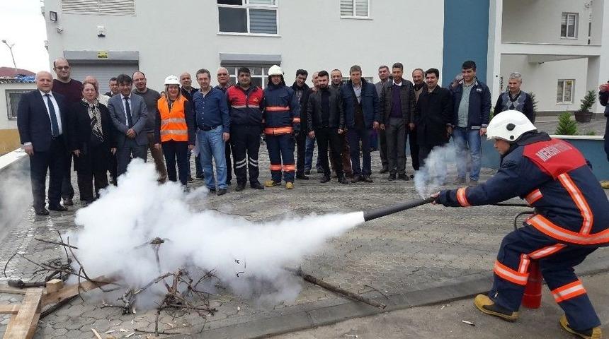 Erdemli Sağlık M&uuml;d&uuml;rl&uuml;ğ&uuml; Personeline Yangın Eğitimi