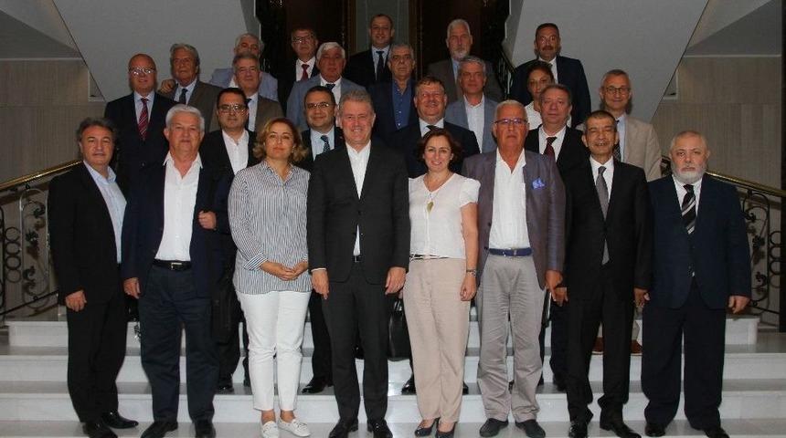 Mahmut &Ouml;zgener, İe&uuml; M&uuml;tevelli Heyet Başkanı Oldu