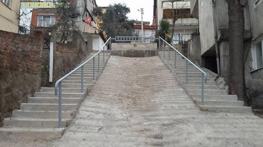 İzmit&rsquo;te &Ccedil;evre D&uuml;zenleme &Ccedil;alışmaları Devam Ediyor