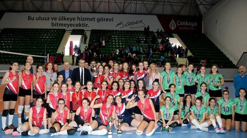 &Ccedil;ankaya&rsquo;dan Gen&ccedil;lere Tam Destek