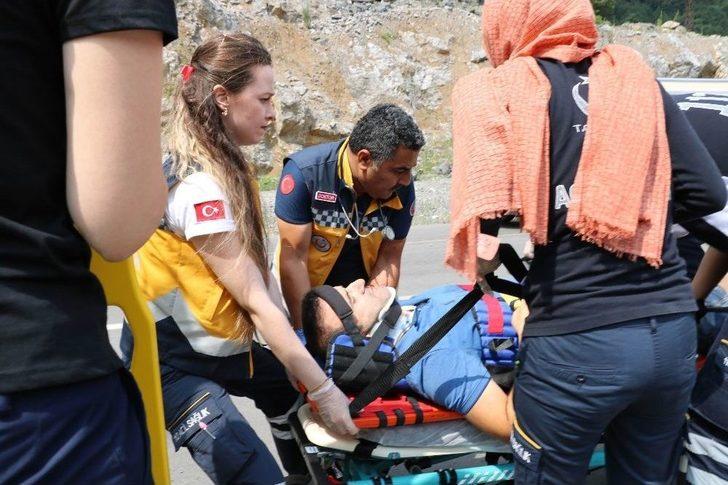 112 Ekipleri Yaralıyı Kurtarabilmek İçin Dakikalarca Kürekle Toprak Kazdı G2