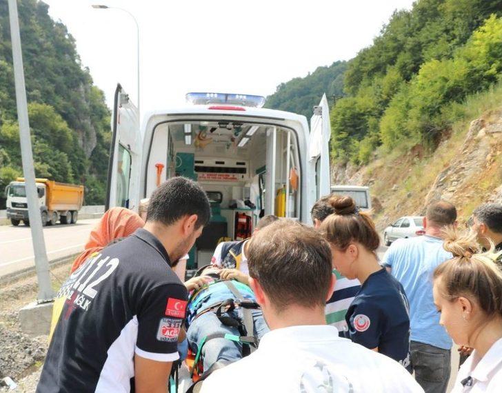 112 Ekipleri Yaralıyı Kurtarabilmek İçin Dakikalarca Kürekle Toprak Kazdı G4