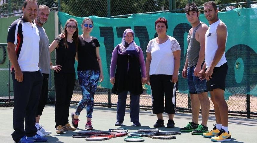 Kepez’den Ücretsiz Tenis Eğitimleri