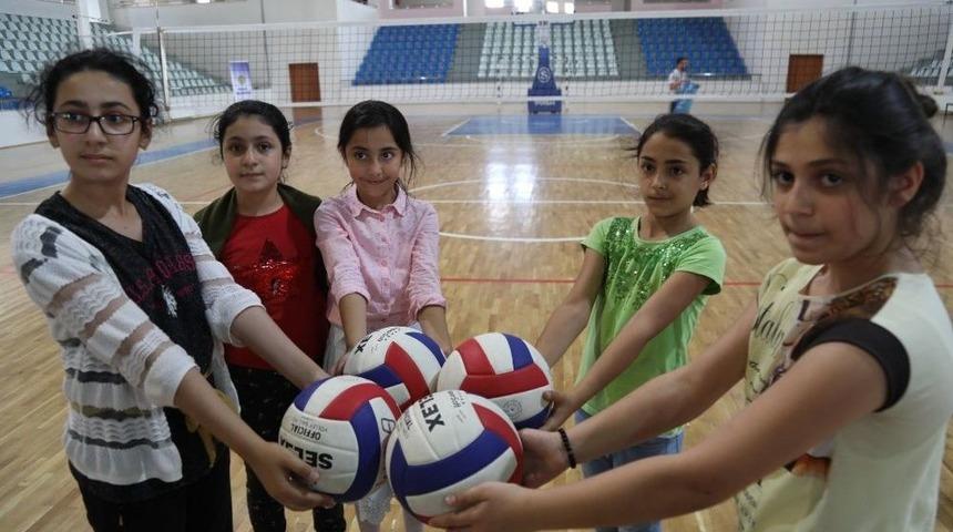 Bing&ouml;l&rsquo;de &Ouml;ğrenciler Hem Eğleniyor, Hem &Ouml;ğreniyor